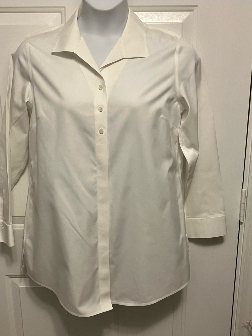 Chico's Sz 2 Large White No Iron Button-Down Collar Basic Shirt Lagenlook